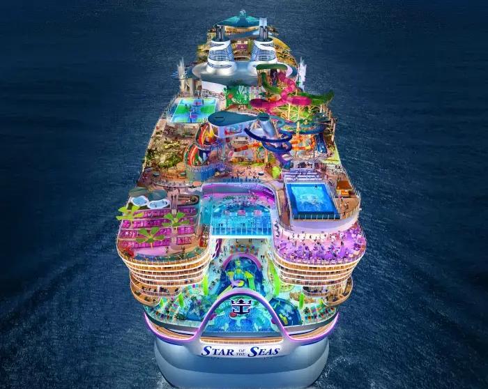 Огромный круизный лайнер Star of the Seas поднырнет под мостом Грейт
