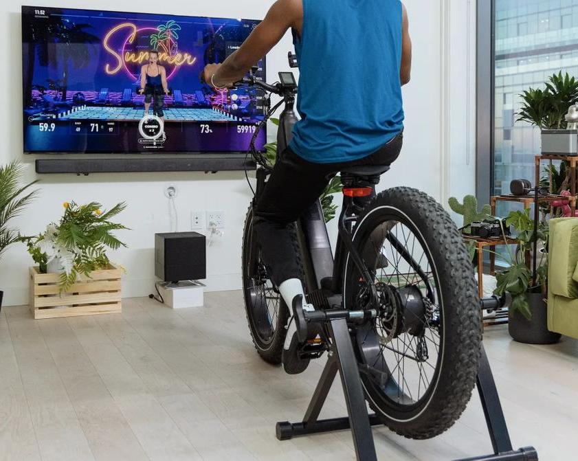 Сочетает электровелосипед и велотренажер: представлен Freebeat MorphRover