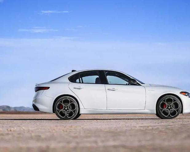 Новый электромобиль Alfa Romeo Giulia может дебютировать в 2027 году